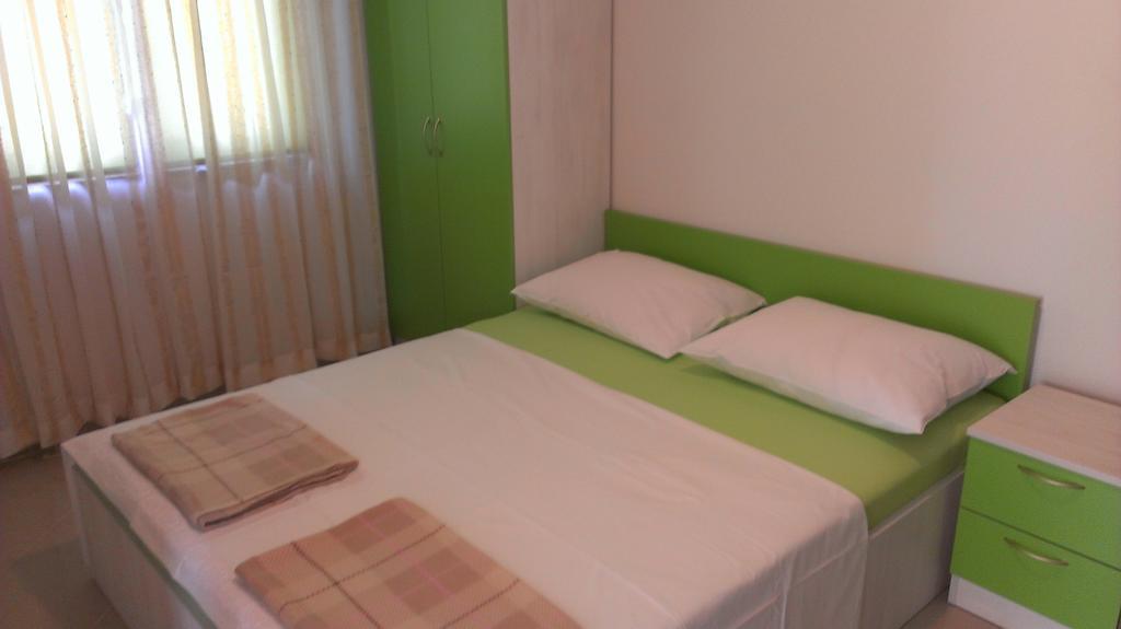 Apartments Hana Starigrad Paklenica Rum bild